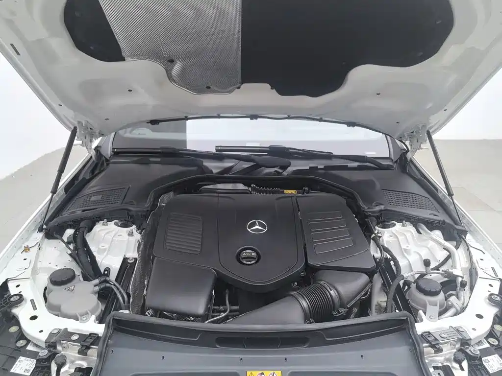 Mercedes-Benz C-Class 2022