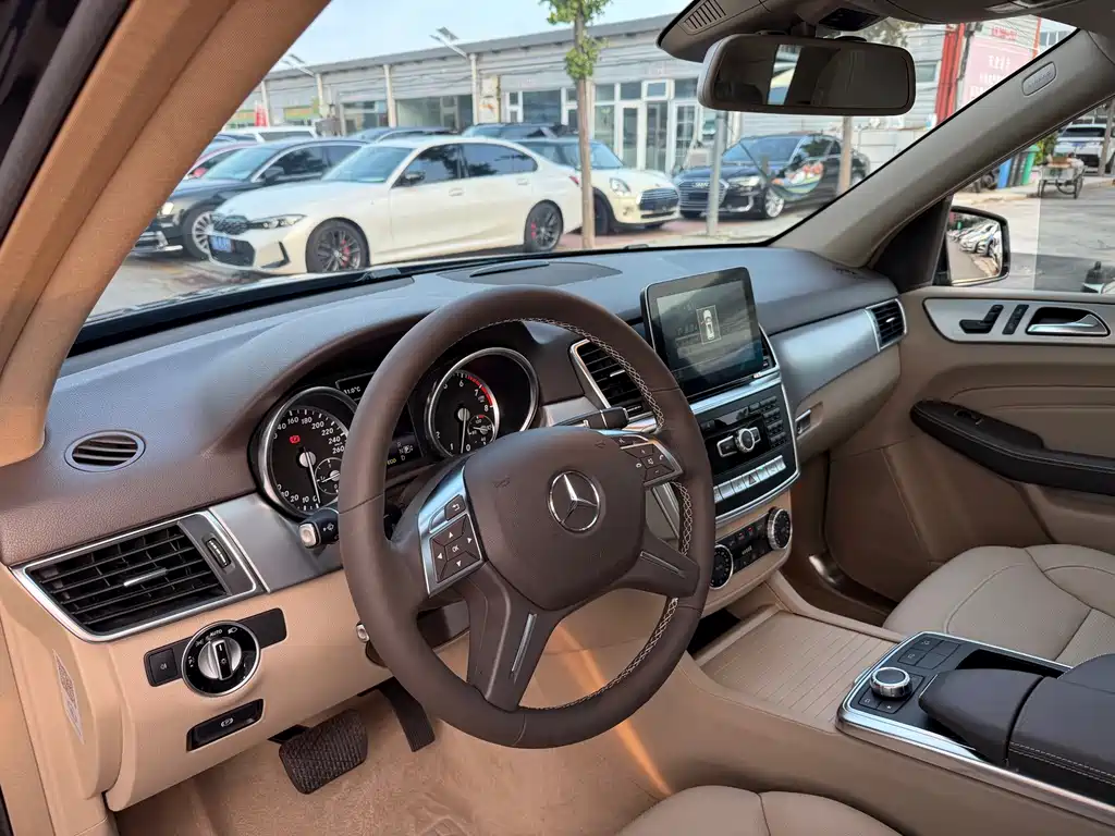 Mercedes-Benz M-Class 2015 — фото 8