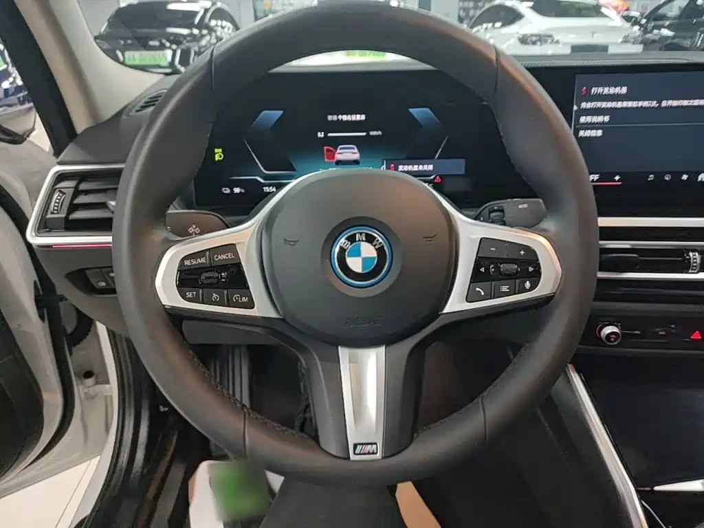 BMW i3 2024 — фото 11