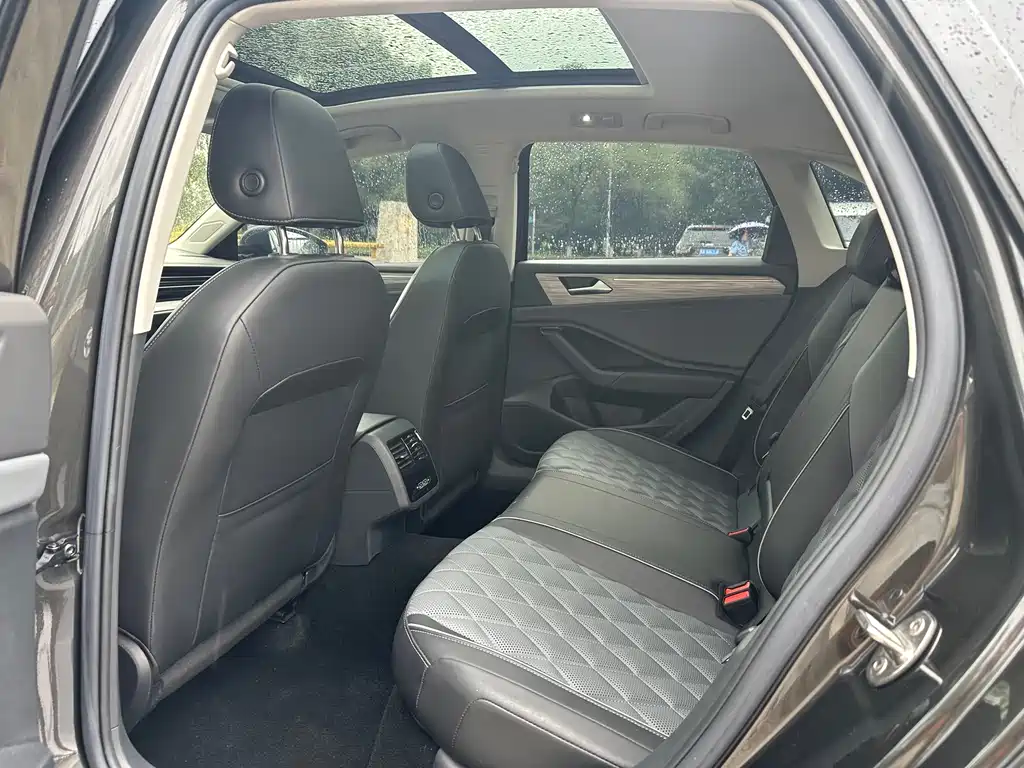 Volkswagen Sagitar 2023