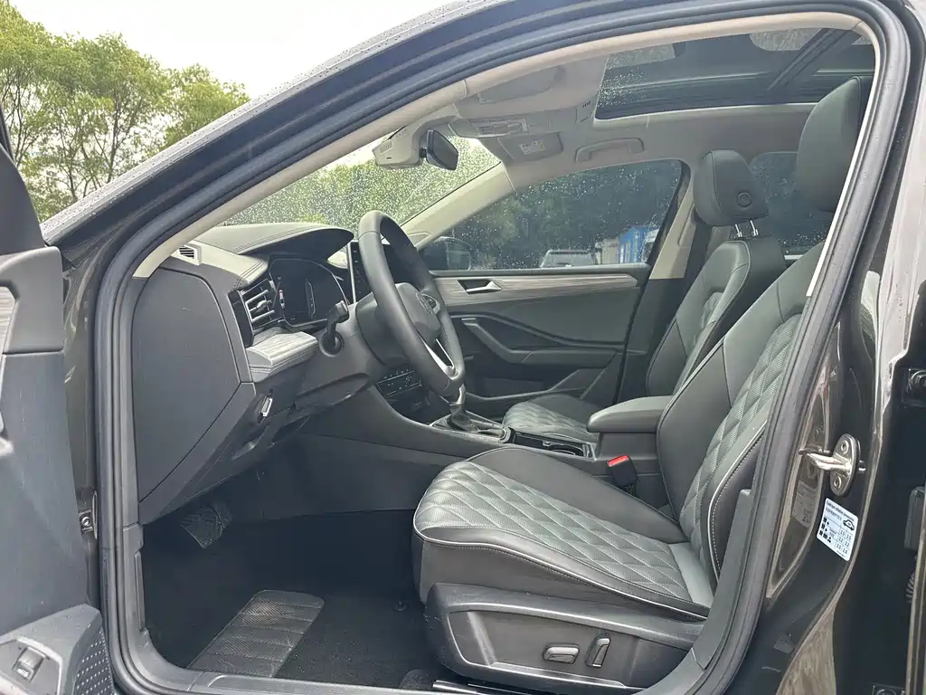 Volkswagen Sagitar 2023