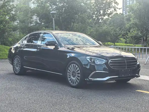 Mercedes-Benz E-Class 2023