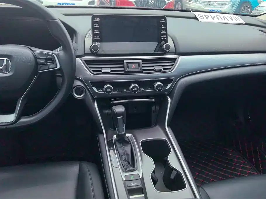 Honda Accord 2019 — фото 15
