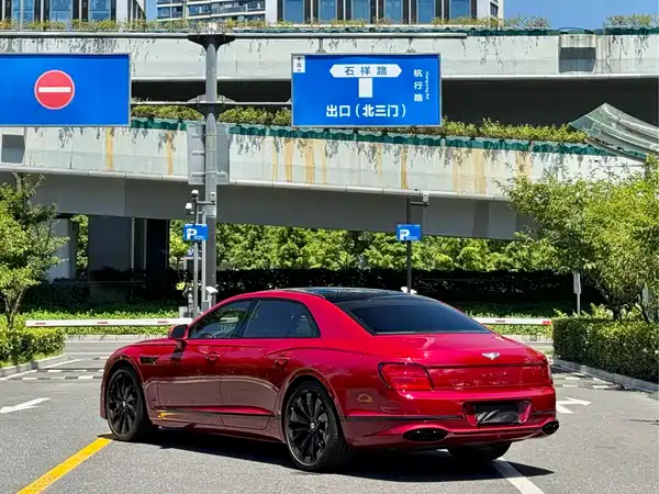 Bentley Flying Spur 2022
