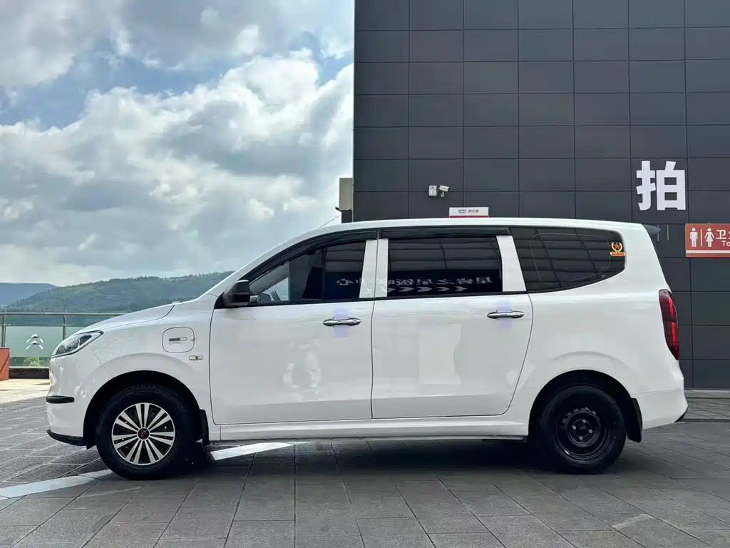 Wuling Hongguang EV 2025 — фото 11
