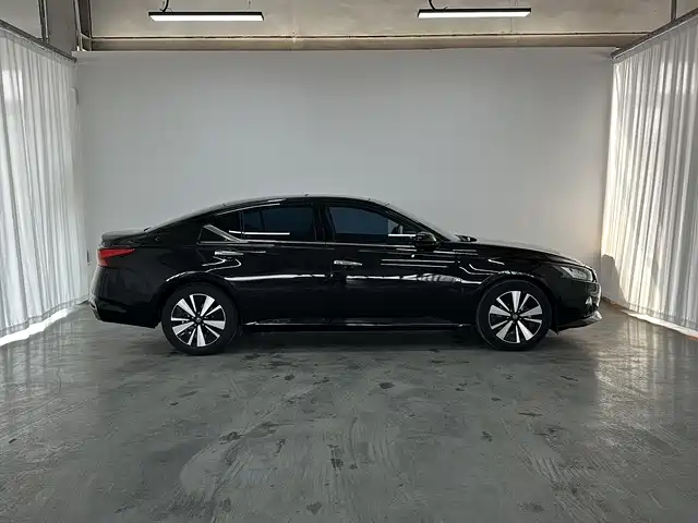 Nissan Teana 2022 — фото 4