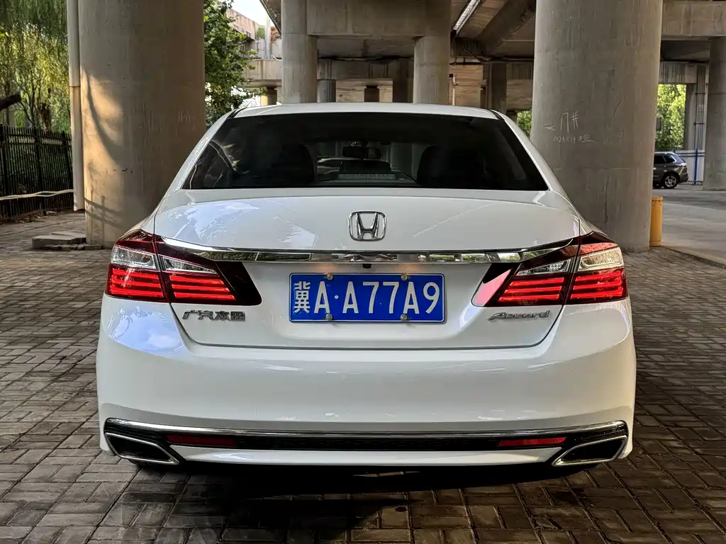 Honda Accord 2016 — фото 8