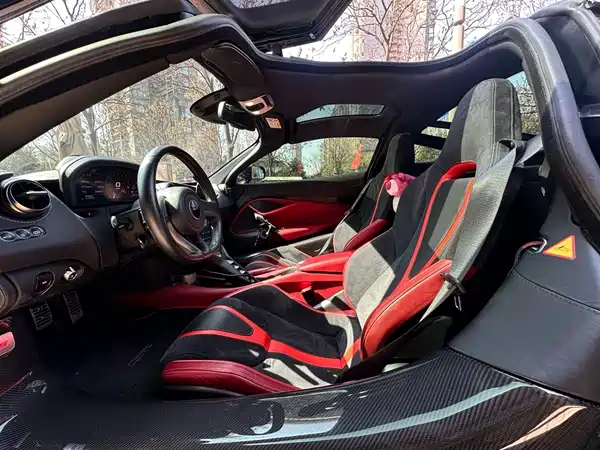 McLaren 720S 2018