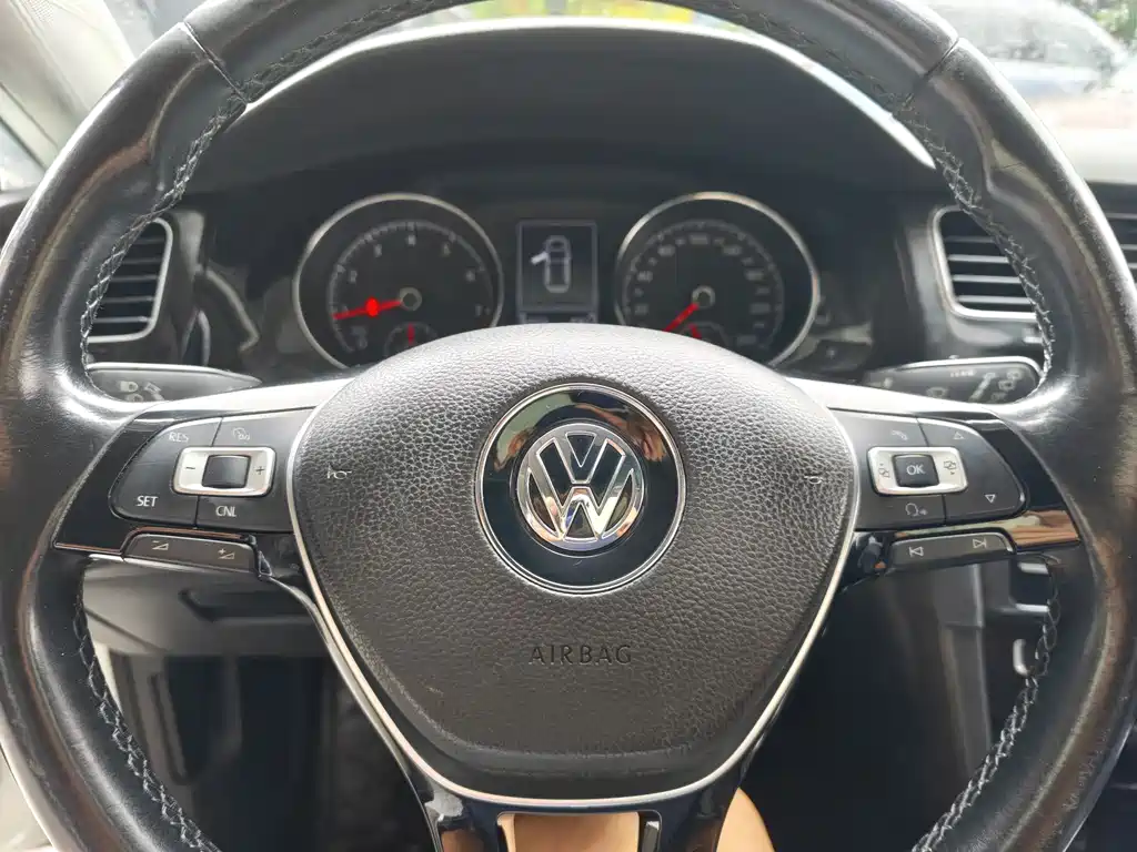 Volkswagen Golf 2015 — фото 12