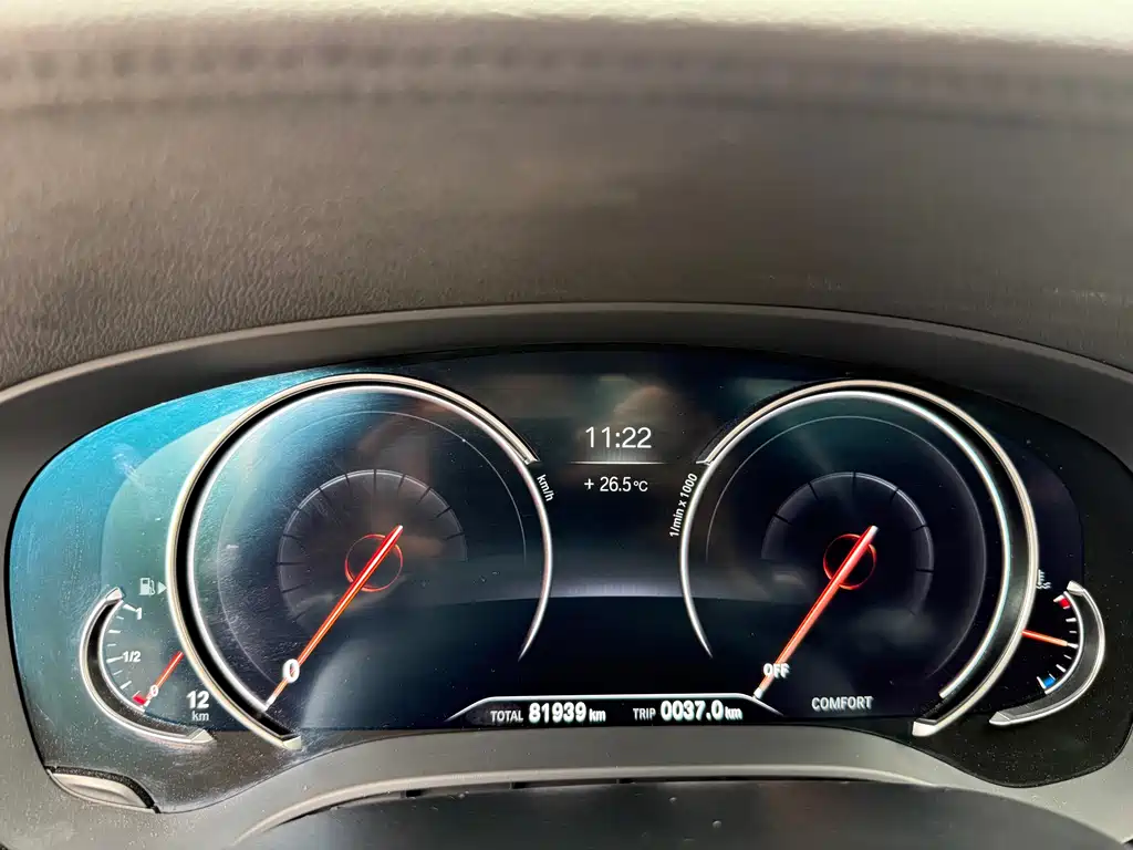 BMW 5 Series 2019 — фото 9