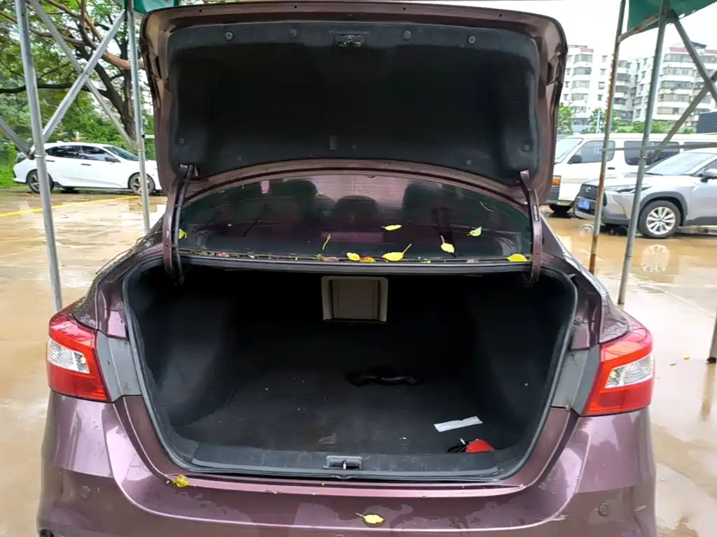 Nissan Sylphy 2017 — фото 19