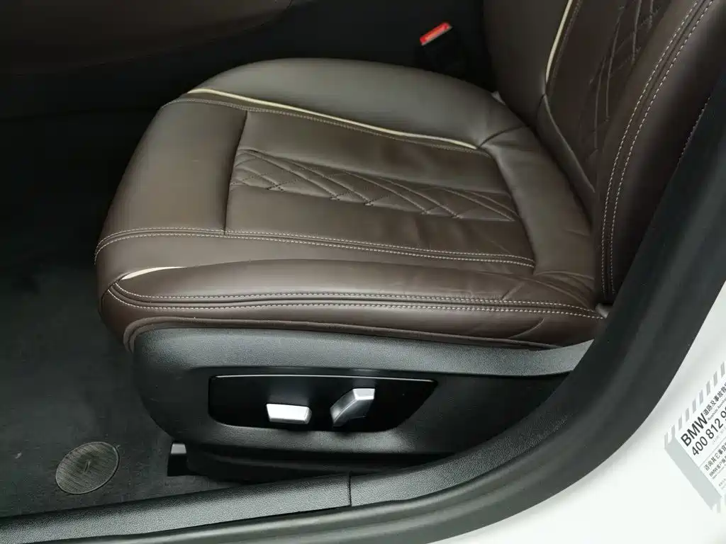 BMW 5 Series New Energy 2020 — фото 20