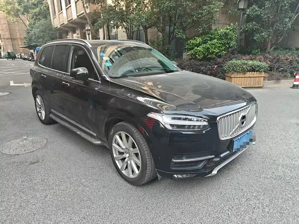 Volvo XC90 2018 — фото 3
