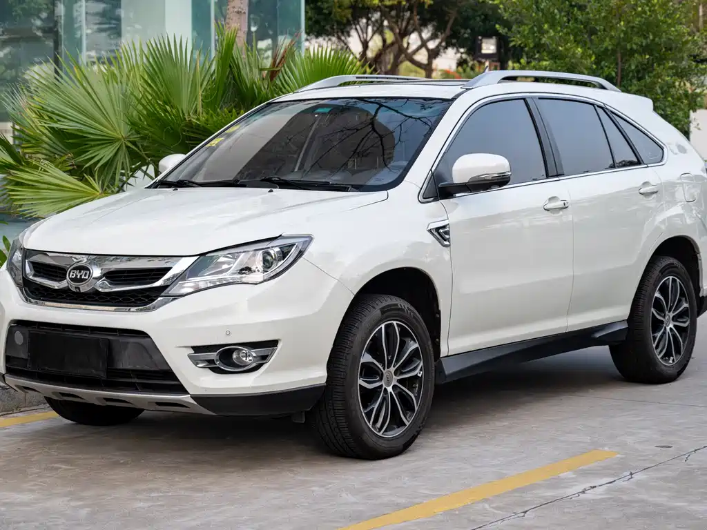 BYD S7 2015