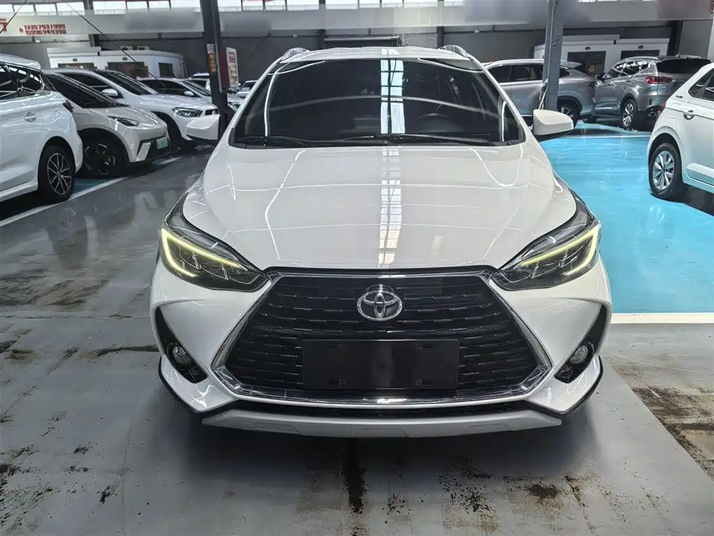 Toyota Yaris L 2021 — фото 8