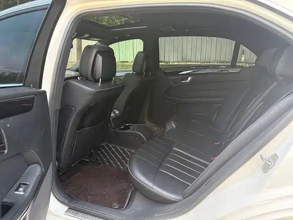 Mercedes-Benz E-Class 2015