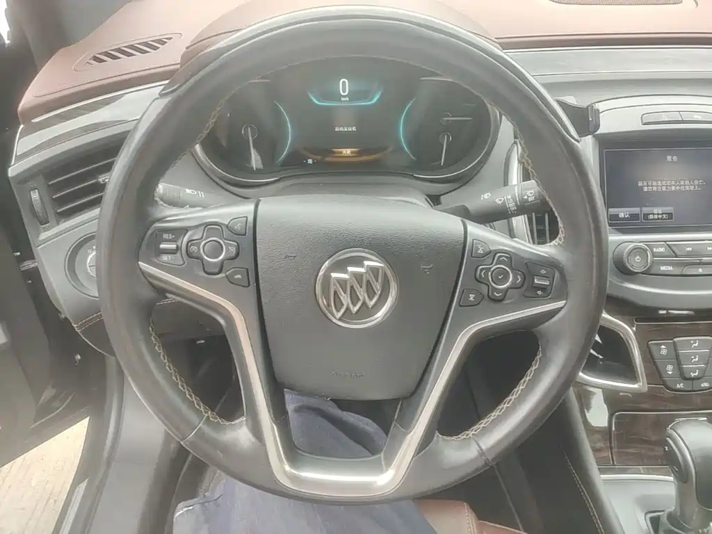 Buick LaCrosse 2015 — фото 11