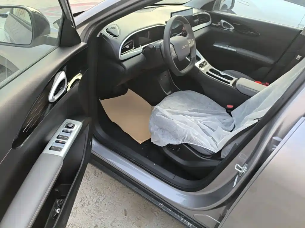 Geely Galaxy Starwish 2026 — фото 16