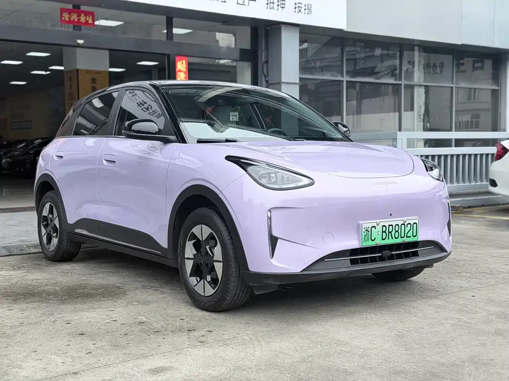 Geely Galaxy Starwish 2025 — фото 3