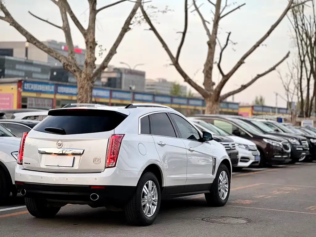 Cadillac SRX 2013 — фото 8