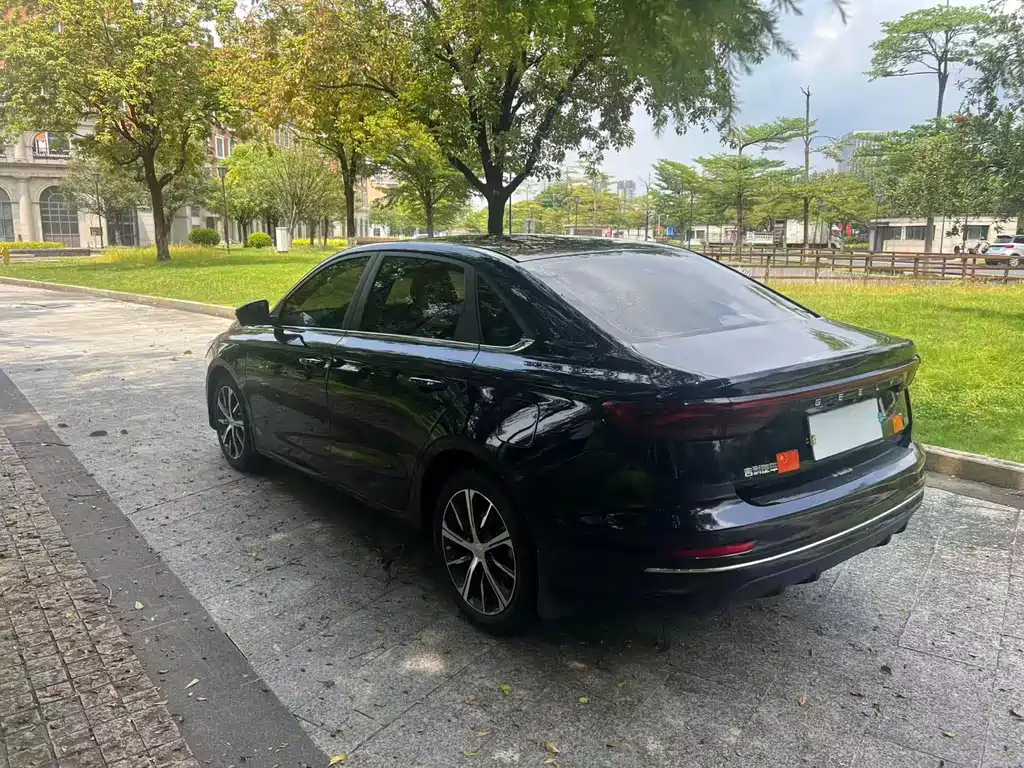 Geely Emgrand L 2022 — фото 12