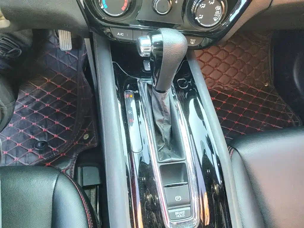 Honda Vezel 2021 — фото 14