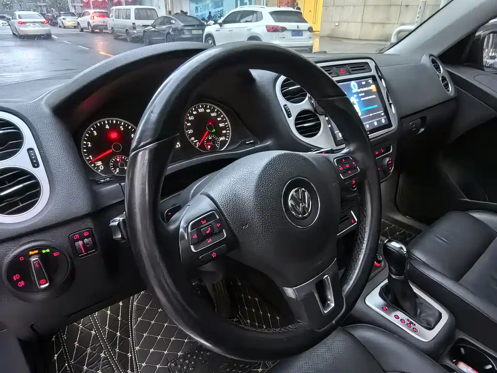 Volkswagen Tiguan 2017 — фото 22