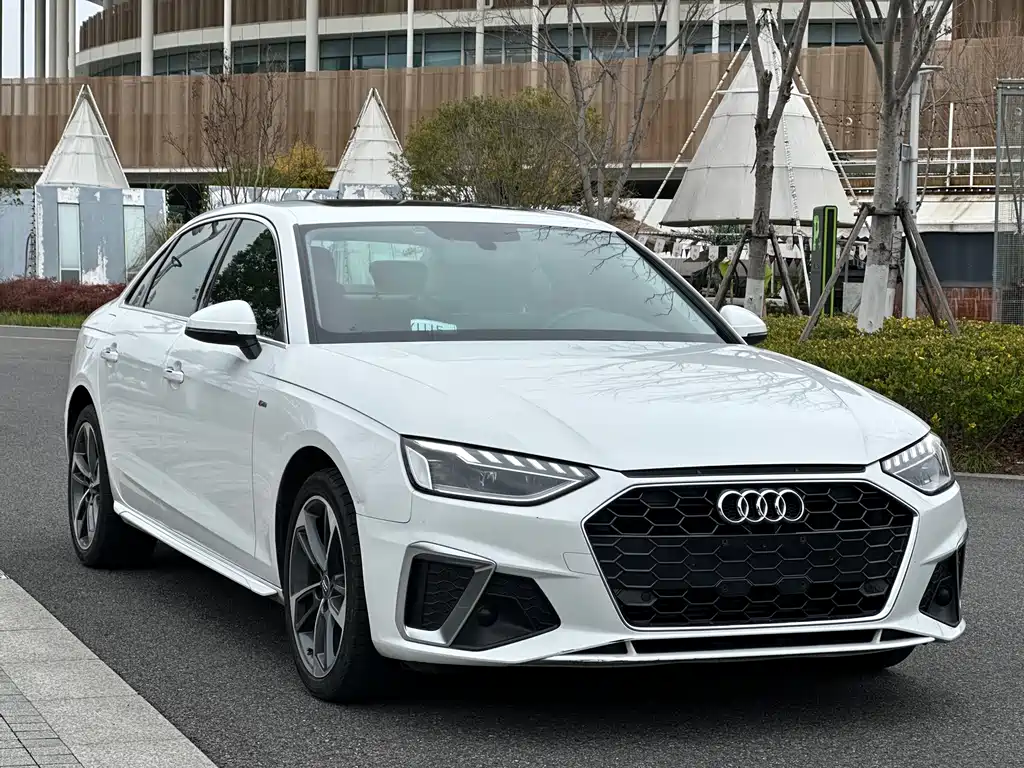 Audi A4L 2020 — фото 3
