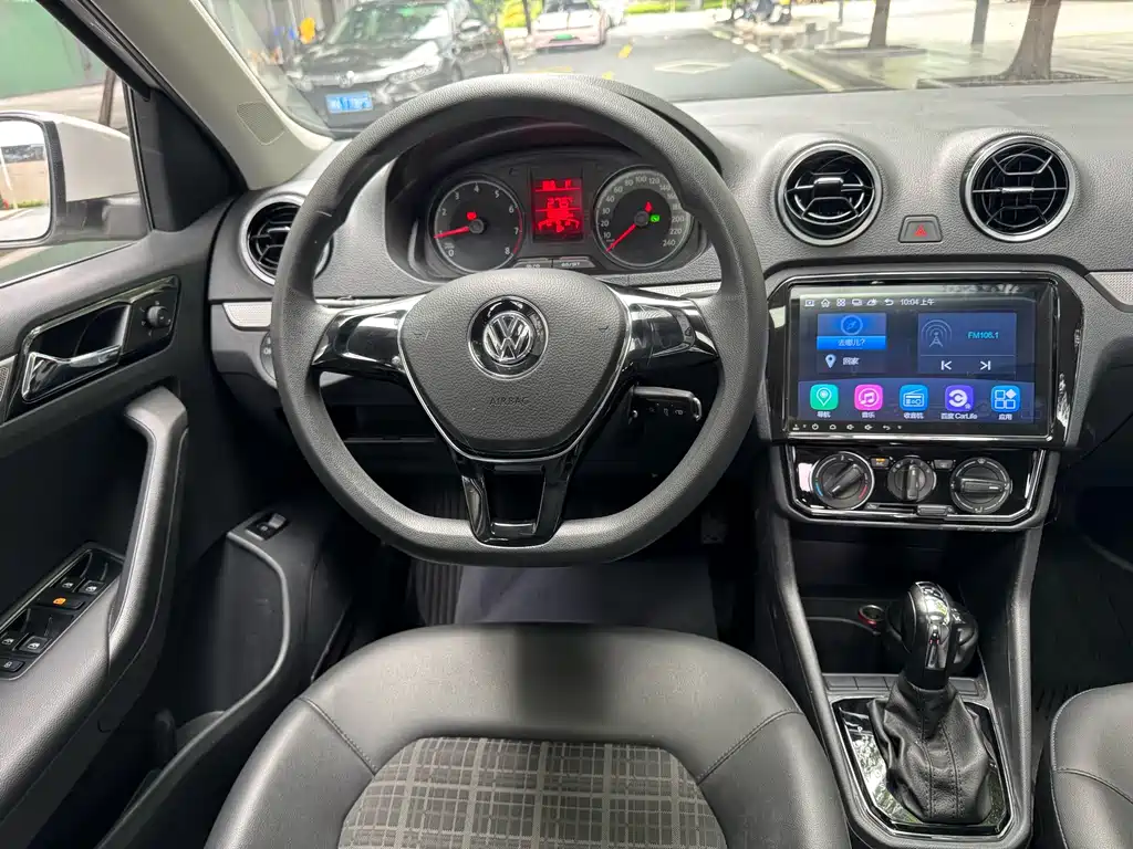 Volkswagen Jetta 2018 — фото 14