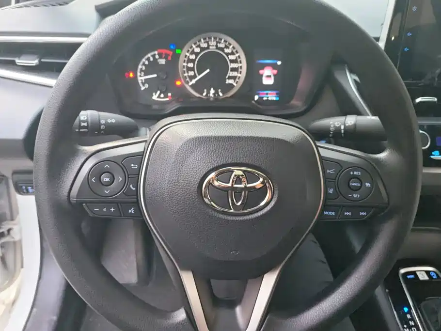 Toyota Corolla 2023 — фото 15