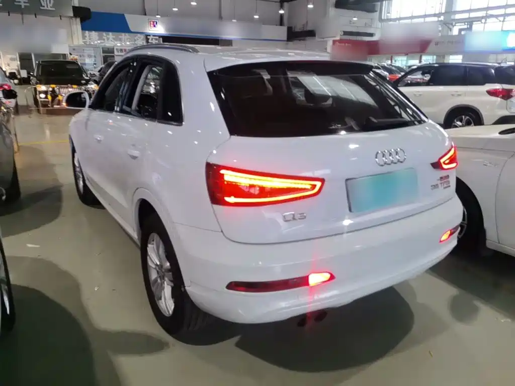 Audi Q3 2014