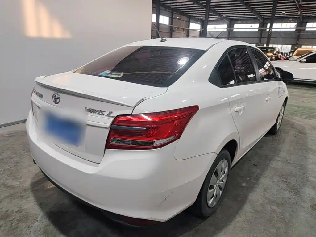 Toyota Yaris L 2019
