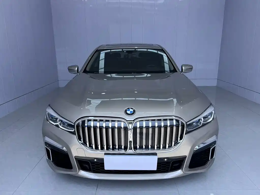 BMW 7 Series 2017 — фото 2