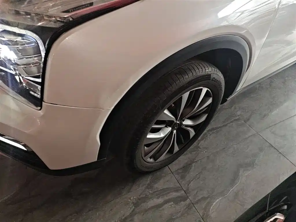 GAC Motor Trumpchi GS8 2017 — фото 23