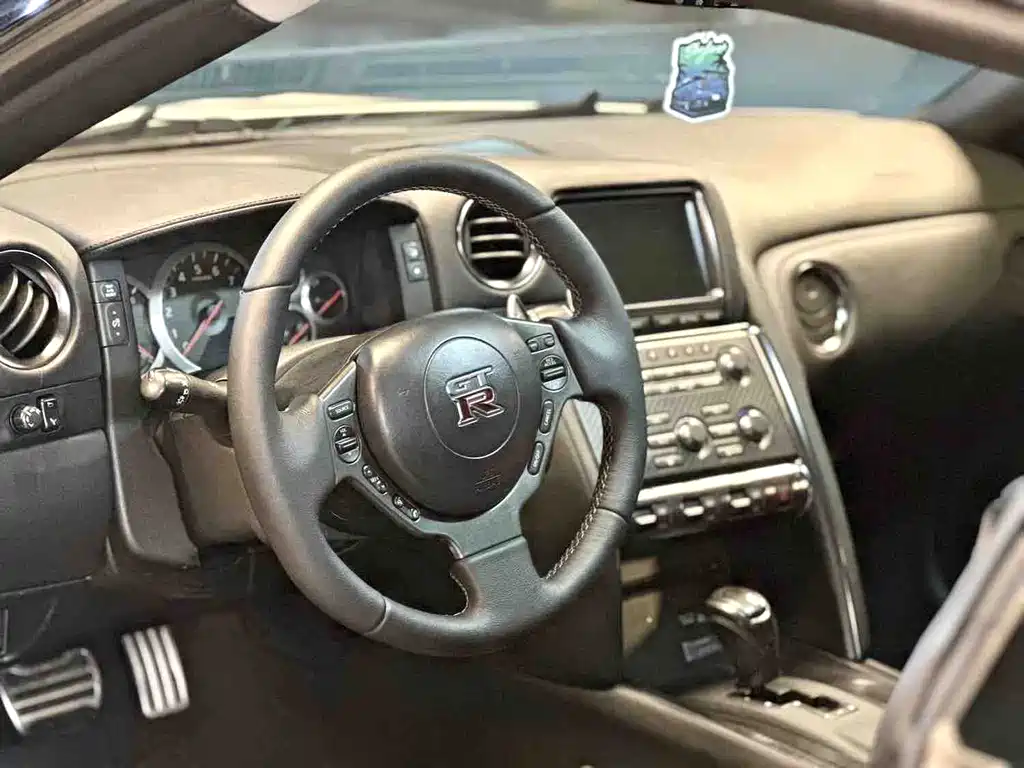 Nissan GT-R 2011