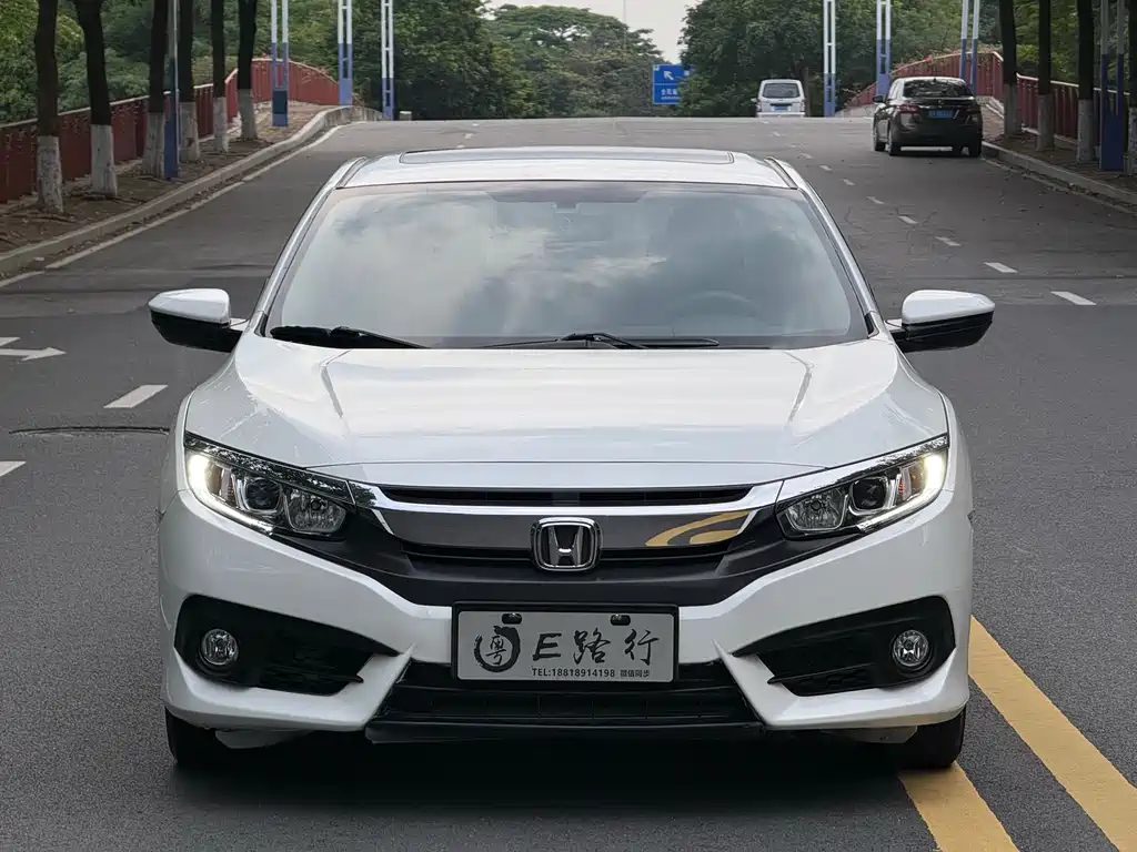 Honda Civic 2017 — фото 2