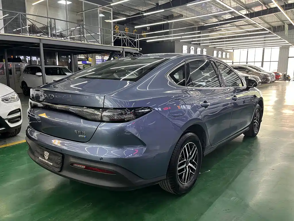 BYD Seal 05 DM-i 2025 — фото 7