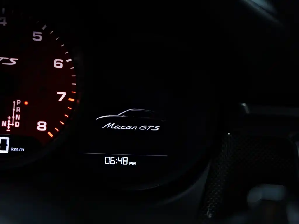 Porsche Macan 2023 — фото 19