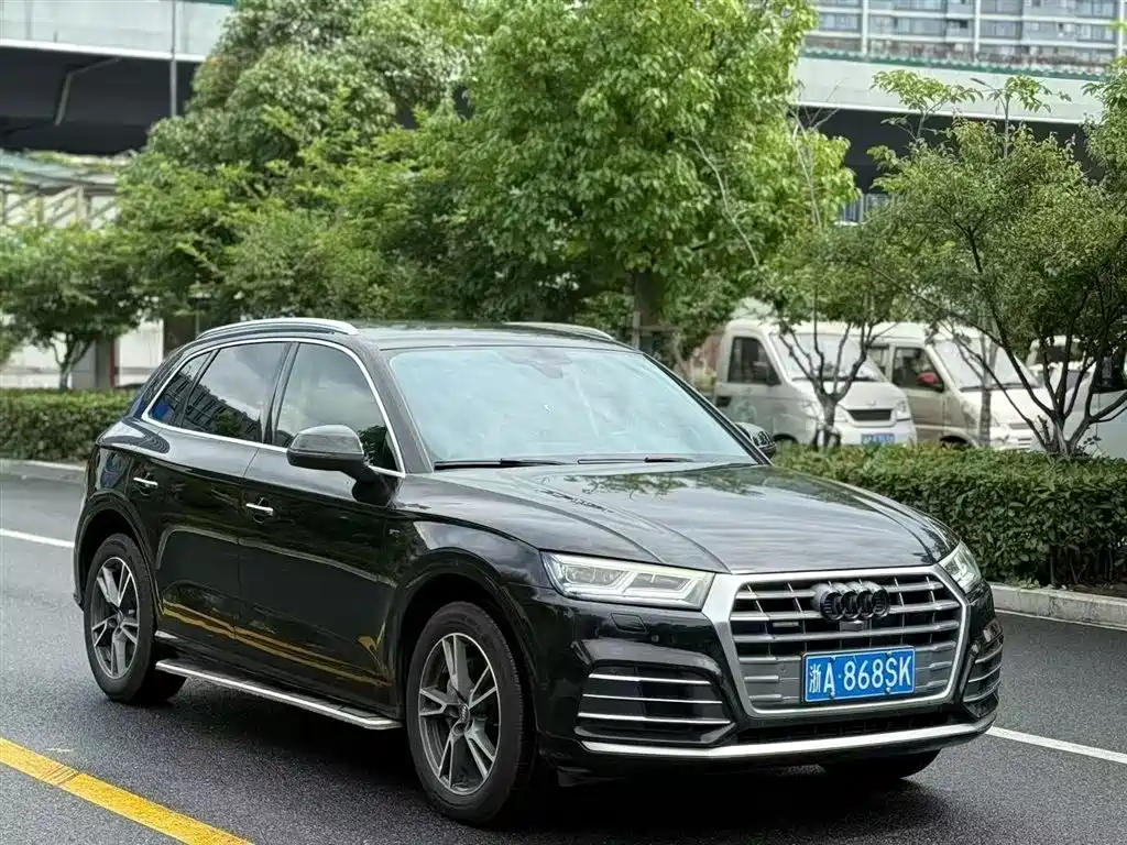 Audi Q5L 2021 — фото 3
