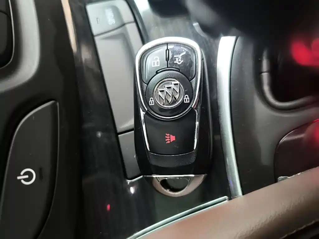 Buick Envision Plus 2018 — фото 9
