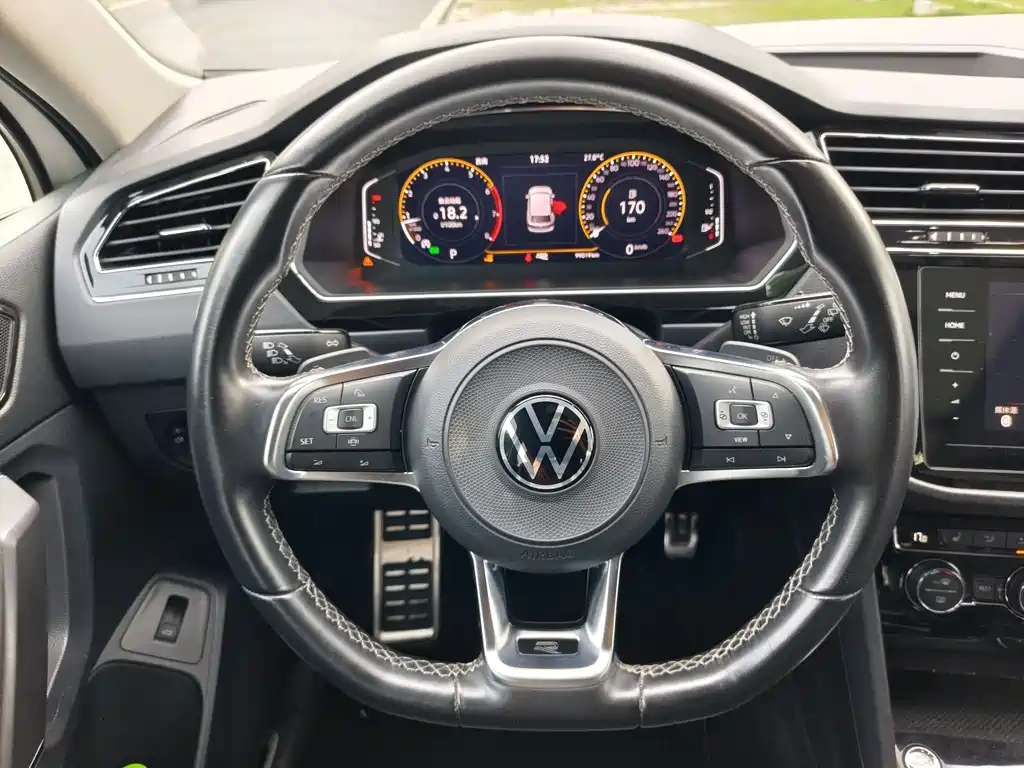 Volkswagen Tiguan L 2021 — фото 14