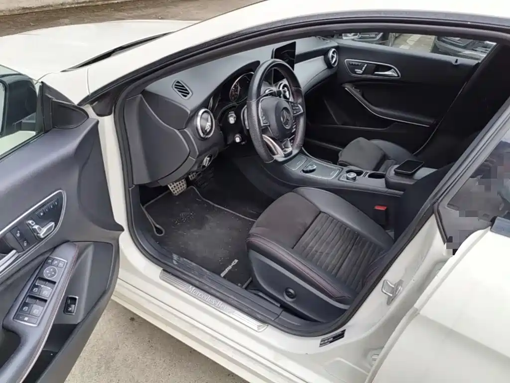 Mercedes-Benz CLA 2017 — фото 16