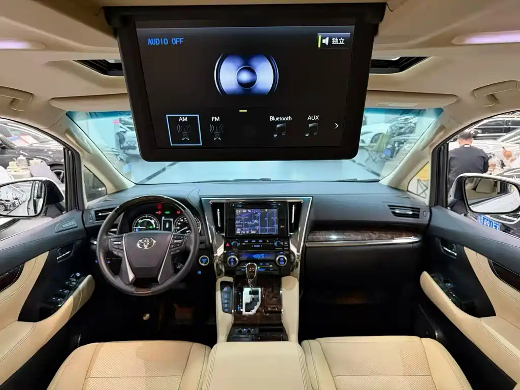 Toyota Alphard 2020 — фото 3