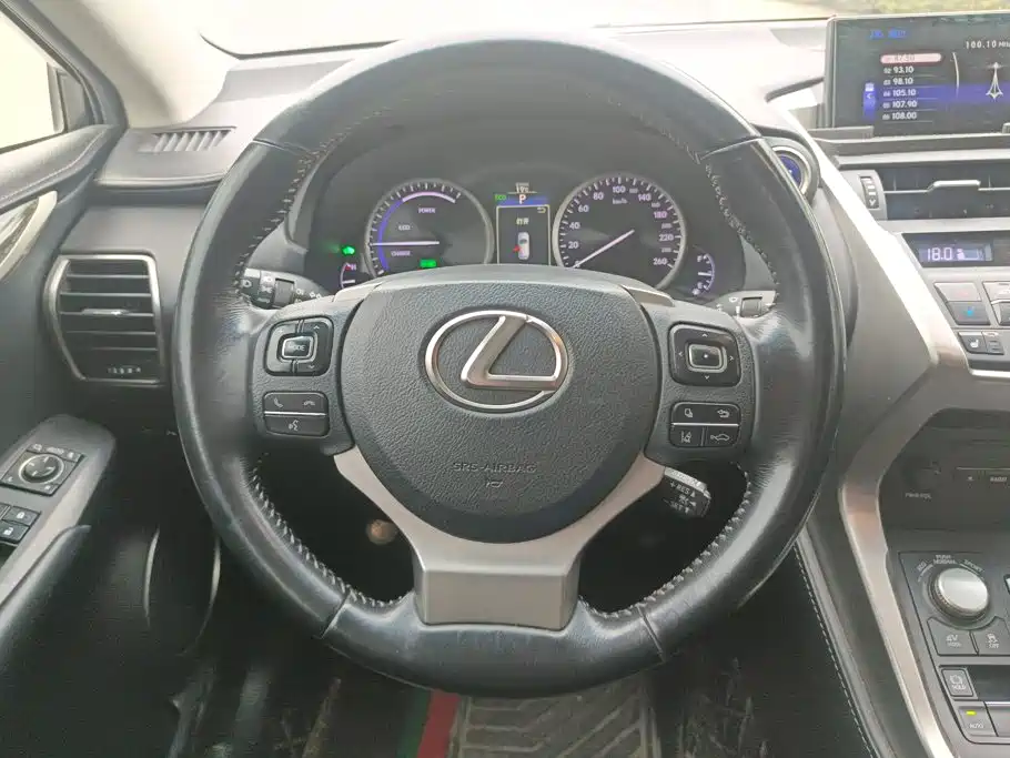 Lexus NX 2015 — фото 14