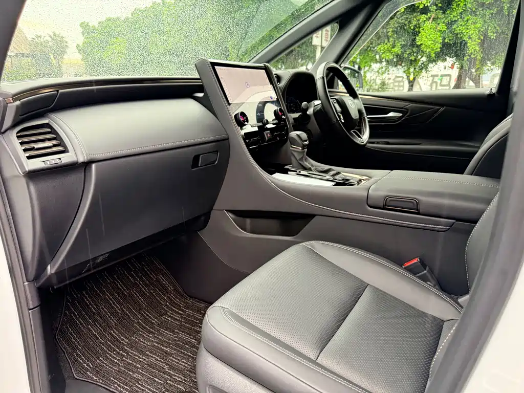 Toyota Alphard 2026 — фото 18