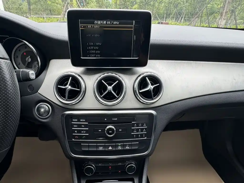 Mercedes-Benz GLA 2016 — фото 6