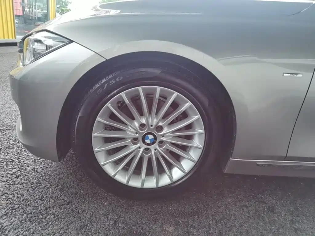 BMW 3 Series 2015 — фото 23