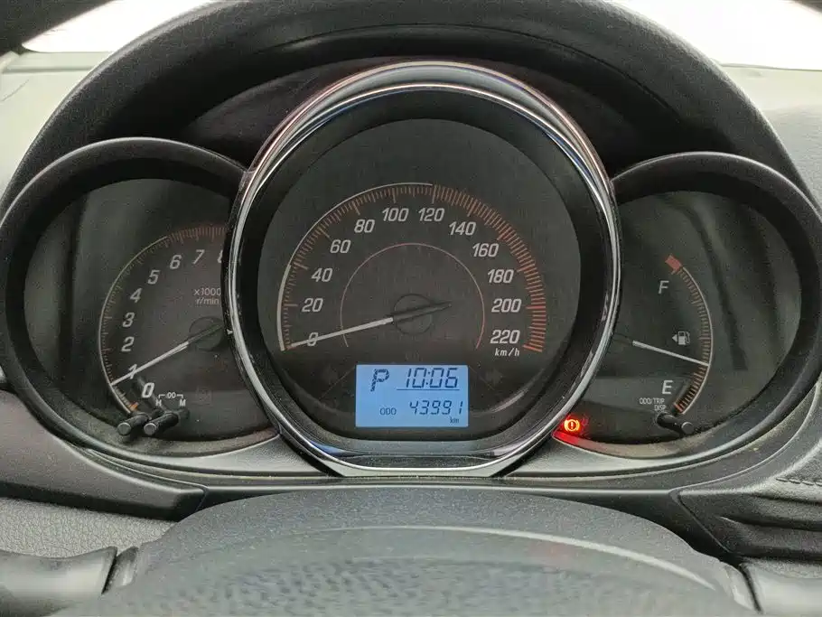 Toyota Yaris L 2020 — фото 14