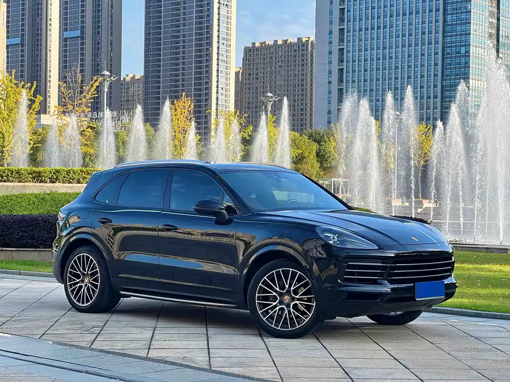 Porsche Cayenne 2018 — фото 18
