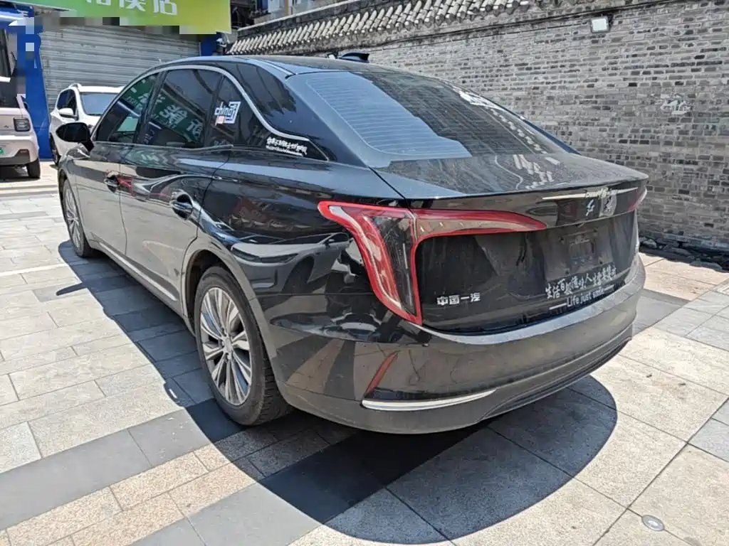 Hongqi E-QM5 2024 — фото 5